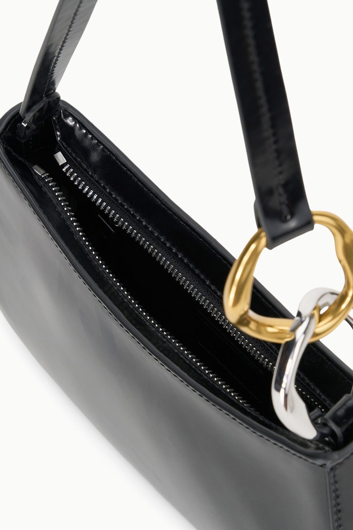 OLLIE BAG BLACK - STAUD near me