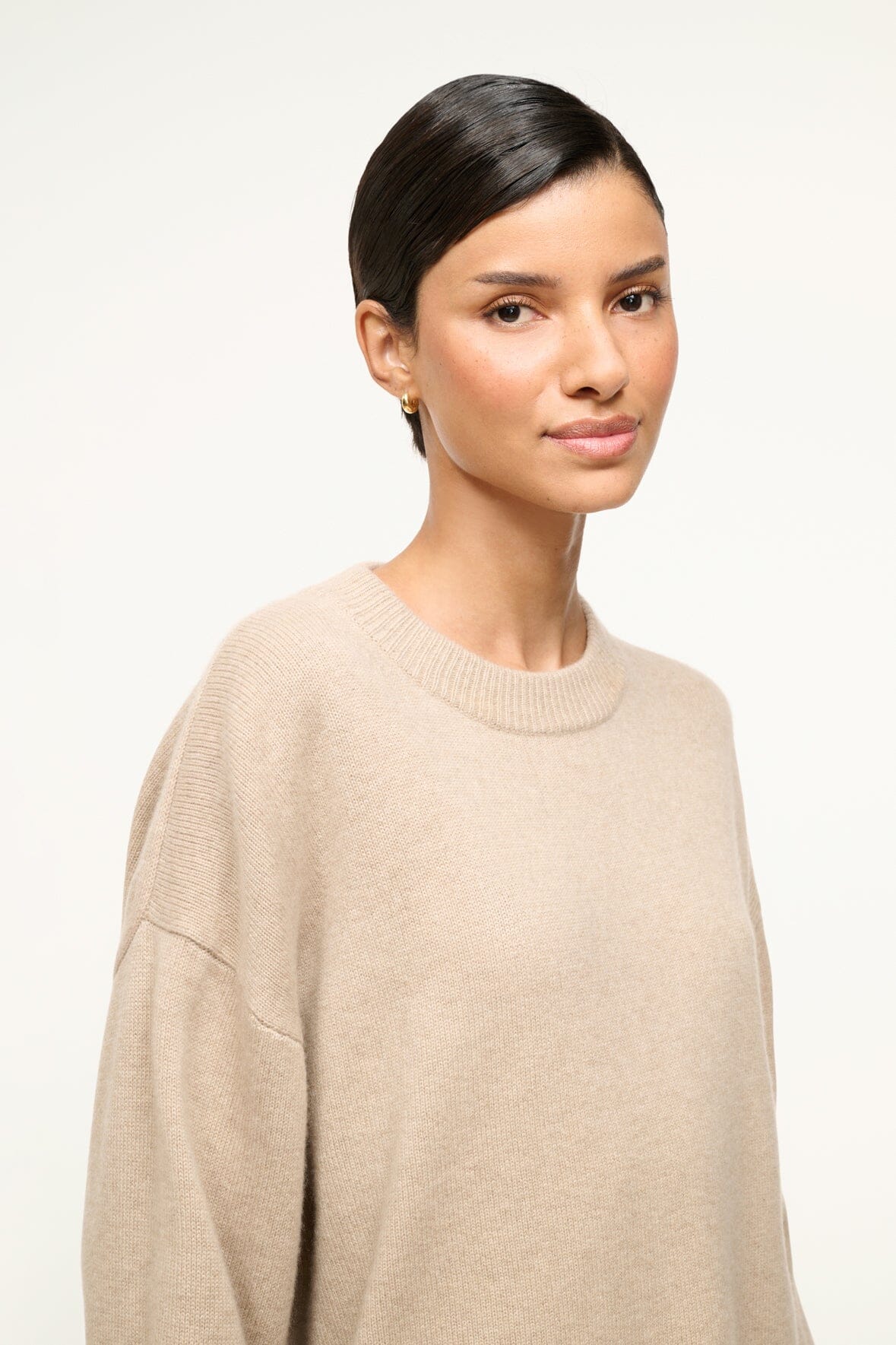 SERRANO CASHMERE RELAXED CREW STONE - STAUD online