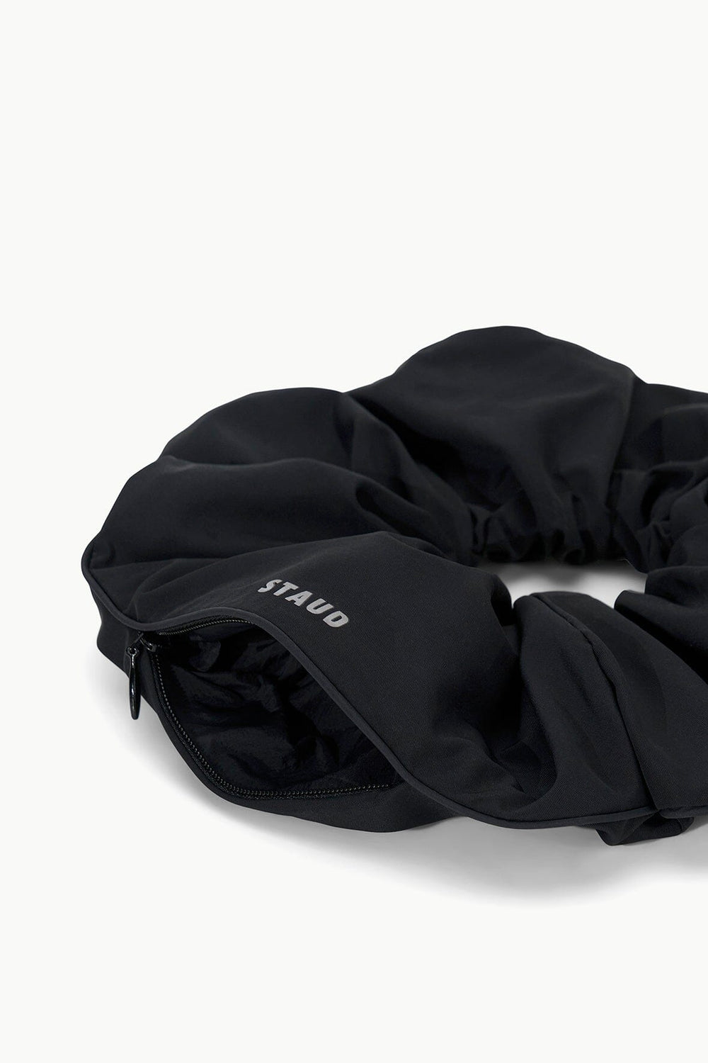 GORGE SCRUNCHIE BLACK - STAUD near me