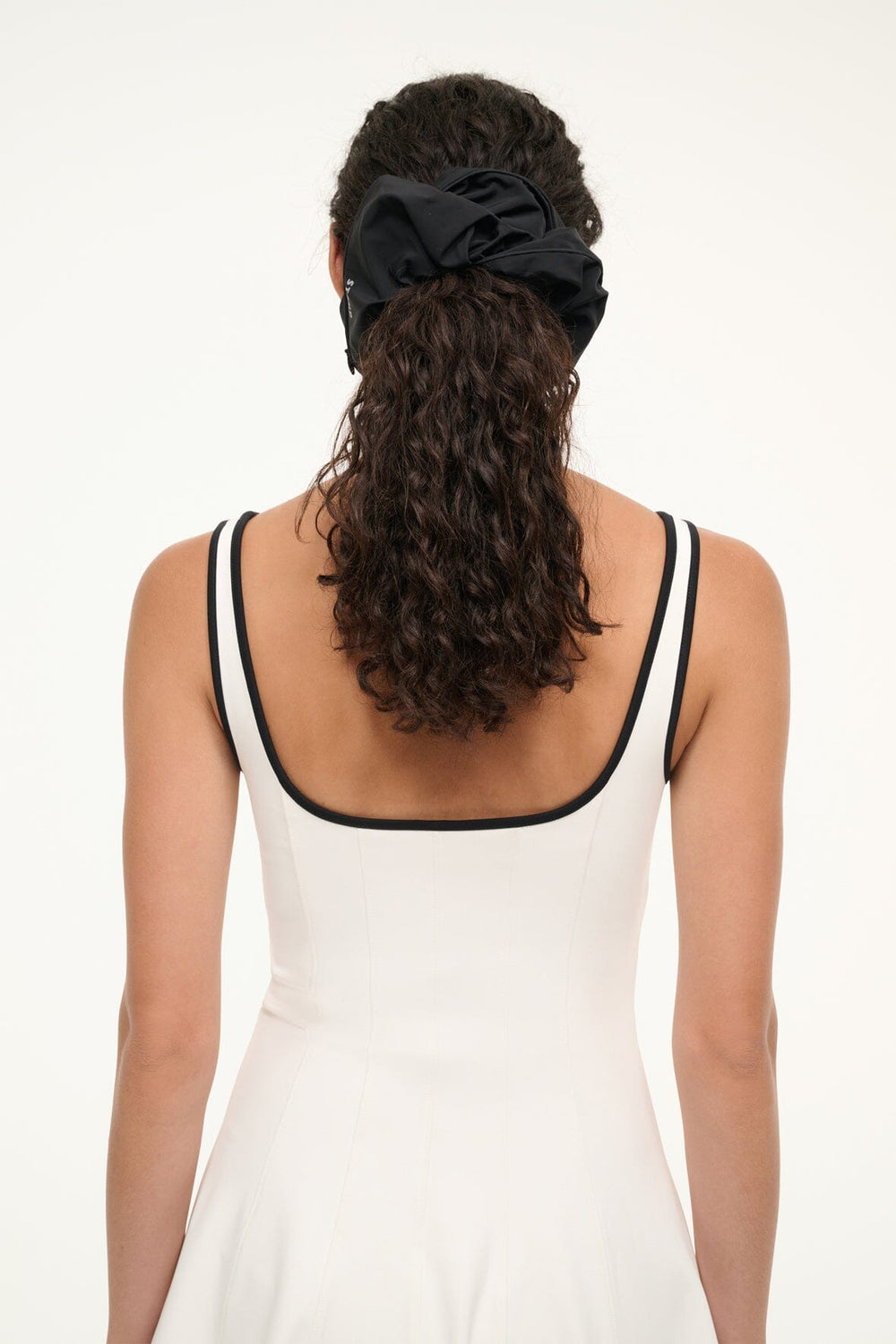 GORGE SCRUNCHIE BLACK - STAUD near me