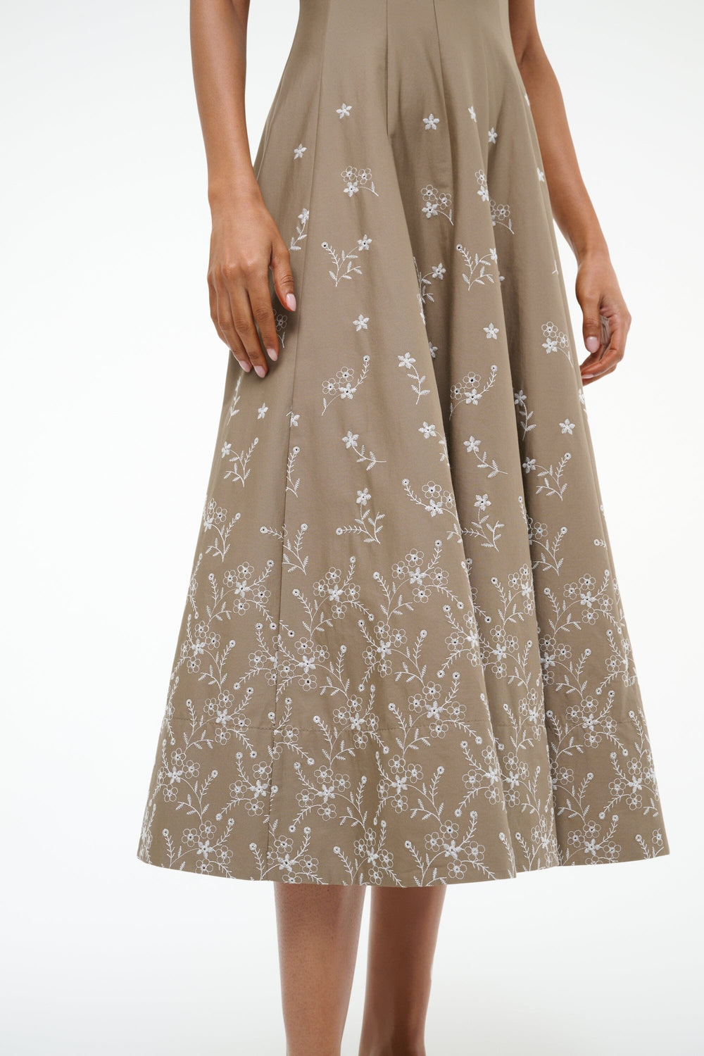WELLS DRESS TAUPE EMBROIDERY - STAUD online