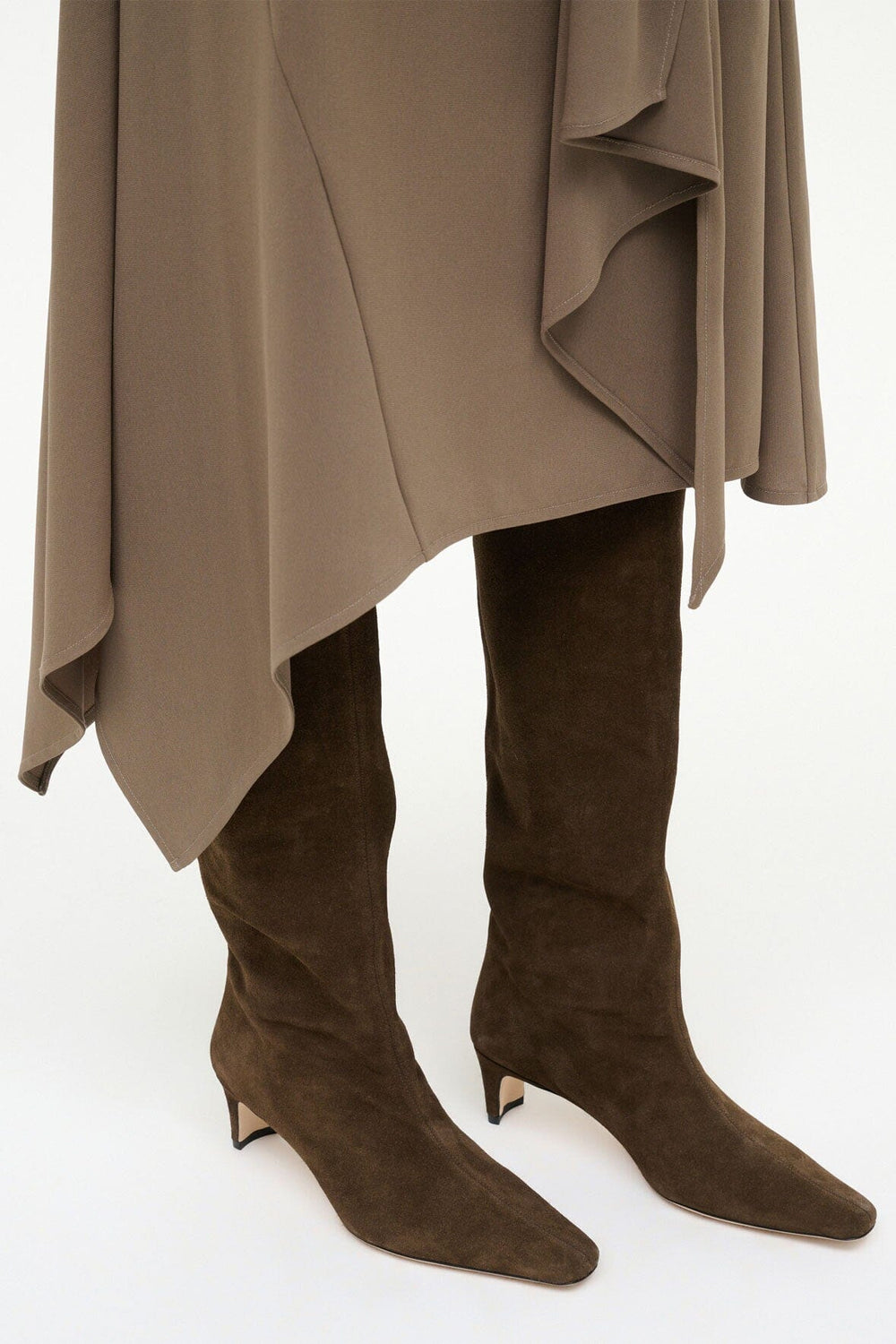 WALLY BOOT TRUFFLE SUEDE - STAUD near me