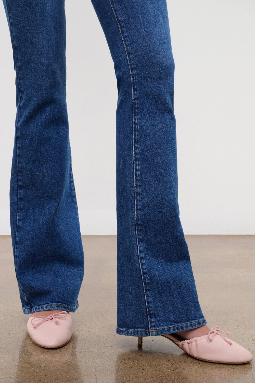 KYLE STRETCH FLARE JEAN STONE BLUE - STAUD near me