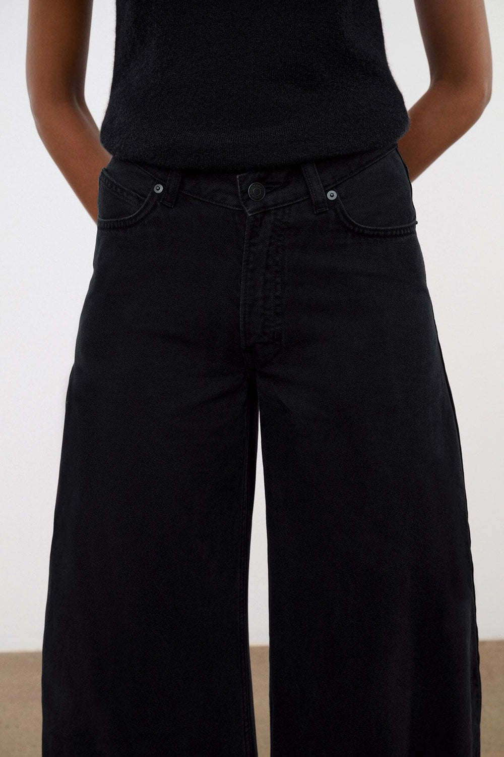 JACKSON BARREL JEAN BLACK - STAUD sale