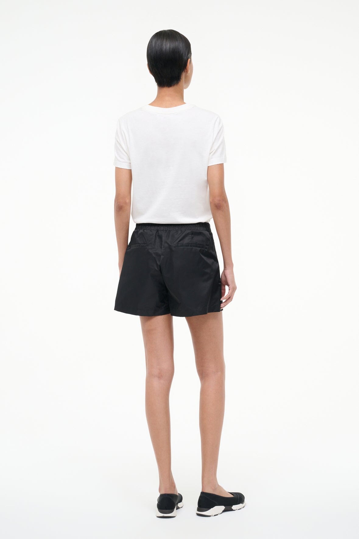 TAURUS SHORT BLACK - STAUD US