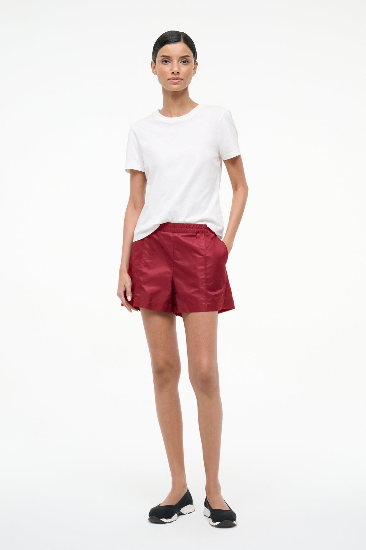 TAURUS SHORT DEEP RED - STAUD near me